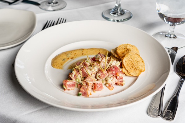 Tuna tartare with crostini at Eighteen99