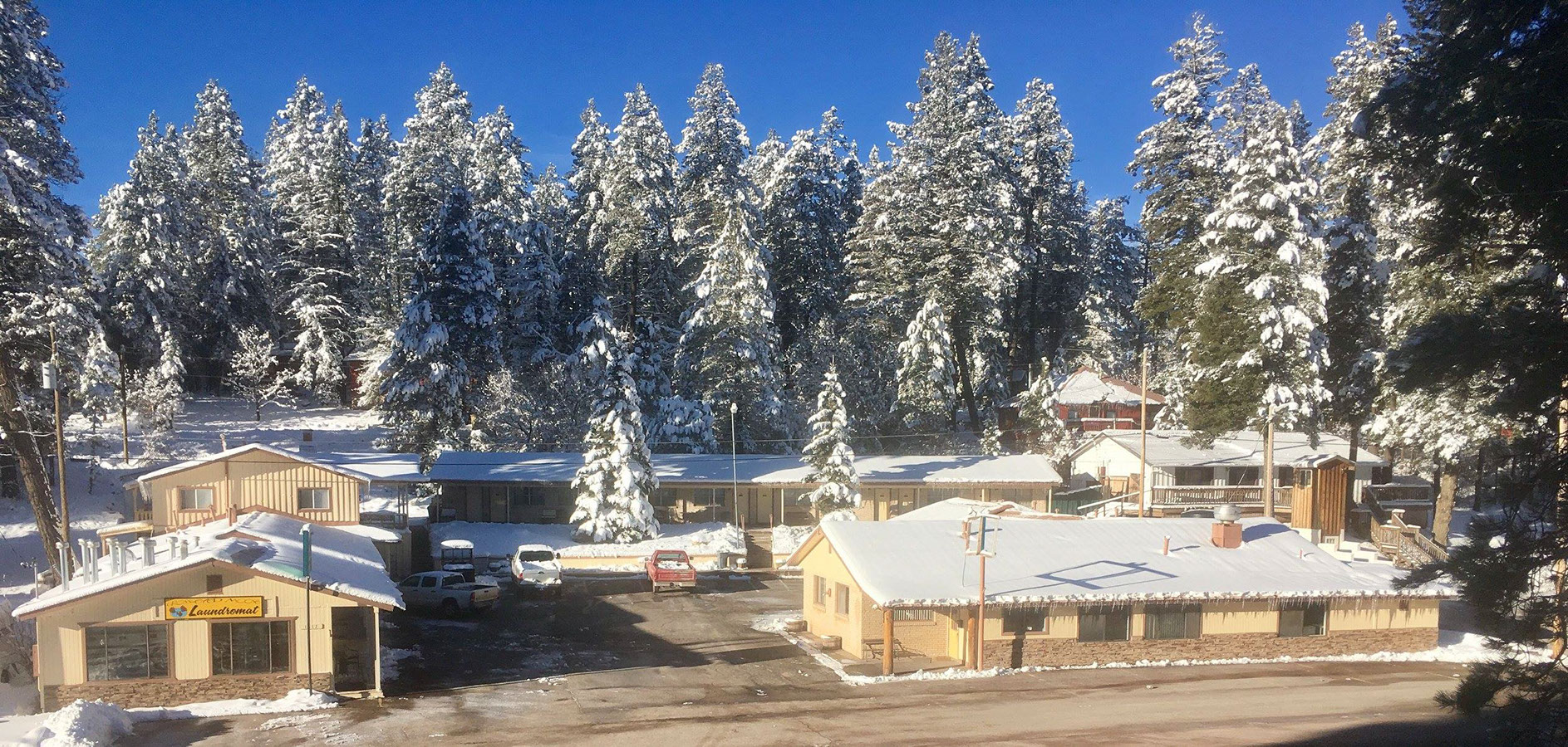 Dusty Boots Motel and Cafe exterior